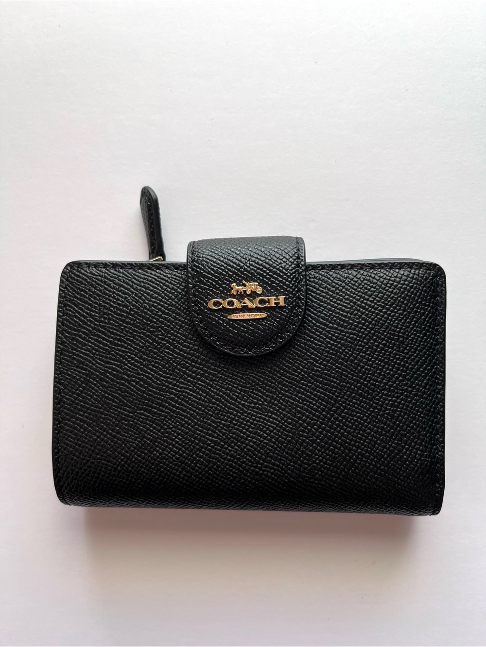 Coach Medium Corner Zip Wallet